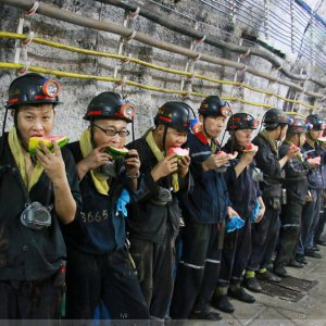 酷暑難耐，劉莊煤礦將“清涼”送到每一名職工心里